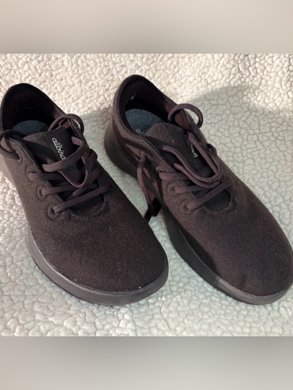 allbirds wool runners 2 Black Wool Sneakers/Shoes - Casual Lace-Up Men’s Size 11